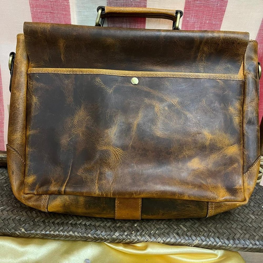 NWT Aaron Leather Goods 1pc bag
